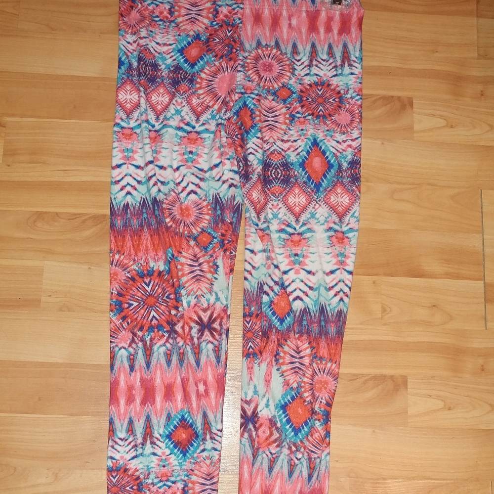 Hot Kiss leggings.